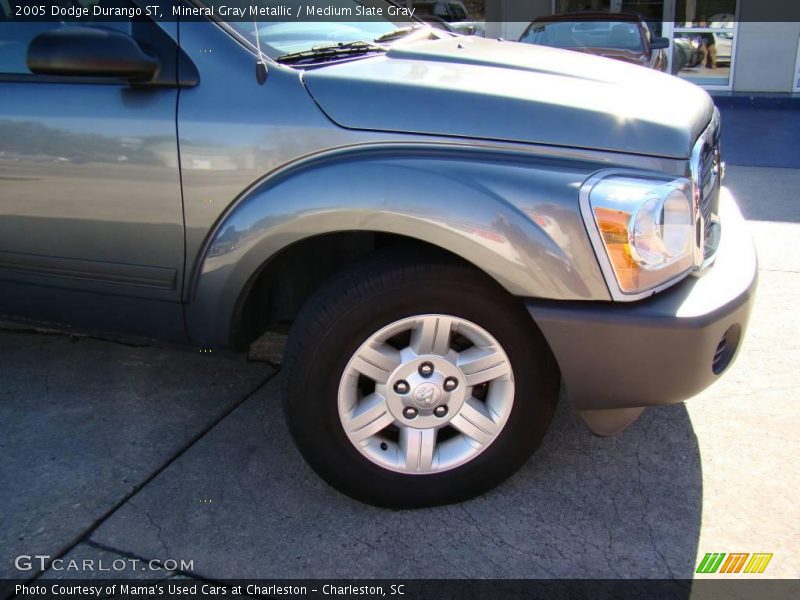 Mineral Gray Metallic / Medium Slate Gray 2005 Dodge Durango ST