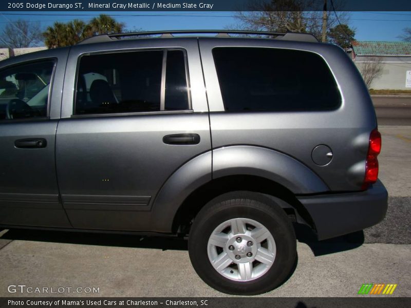 Mineral Gray Metallic / Medium Slate Gray 2005 Dodge Durango ST