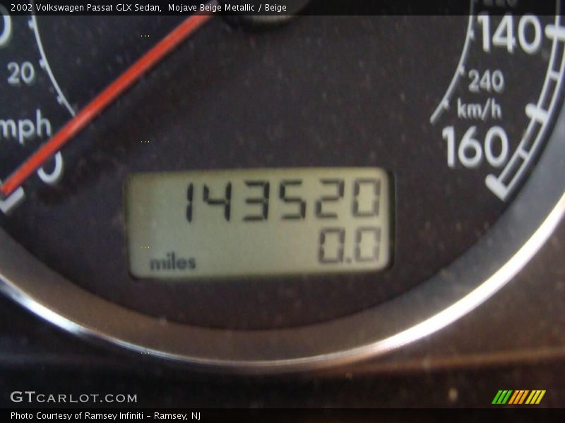 Mojave Beige Metallic / Beige 2002 Volkswagen Passat GLX Sedan