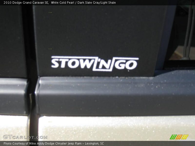 White Gold Pearl / Dark Slate Gray/Light Shale 2010 Dodge Grand Caravan SE