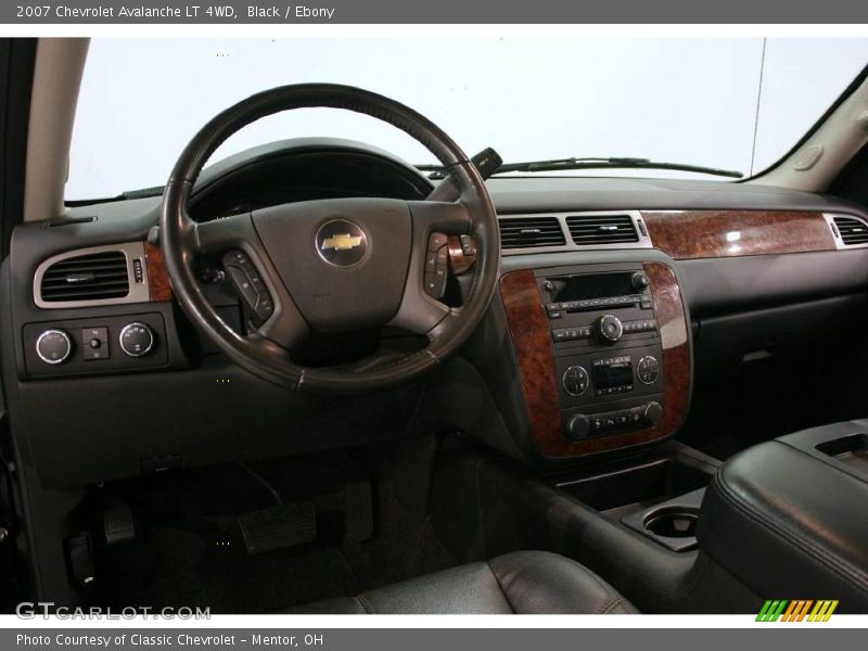 Black / Ebony 2007 Chevrolet Avalanche LT 4WD