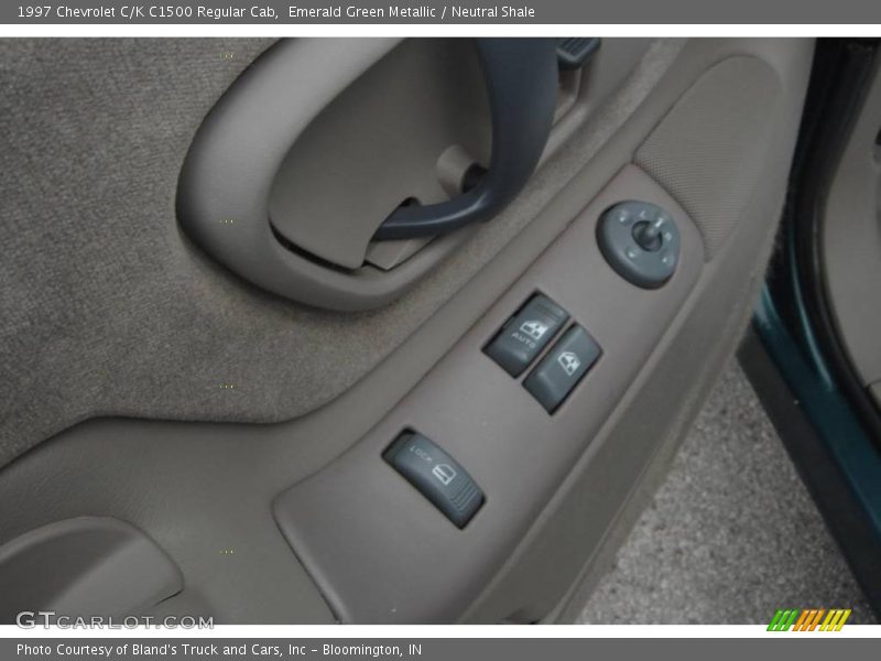 Emerald Green Metallic / Neutral Shale 1997 Chevrolet C/K C1500 Regular Cab