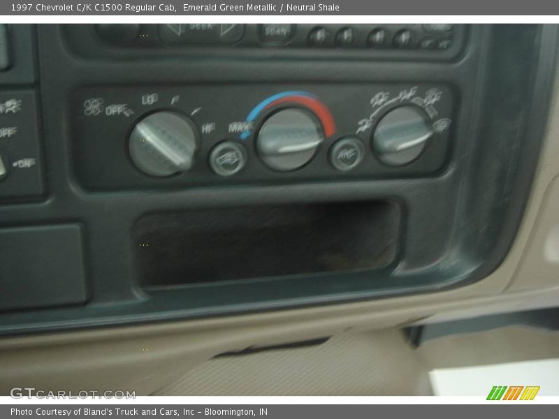 Emerald Green Metallic / Neutral Shale 1997 Chevrolet C/K C1500 Regular Cab