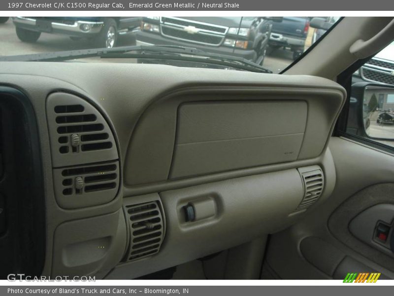 Emerald Green Metallic / Neutral Shale 1997 Chevrolet C/K C1500 Regular Cab