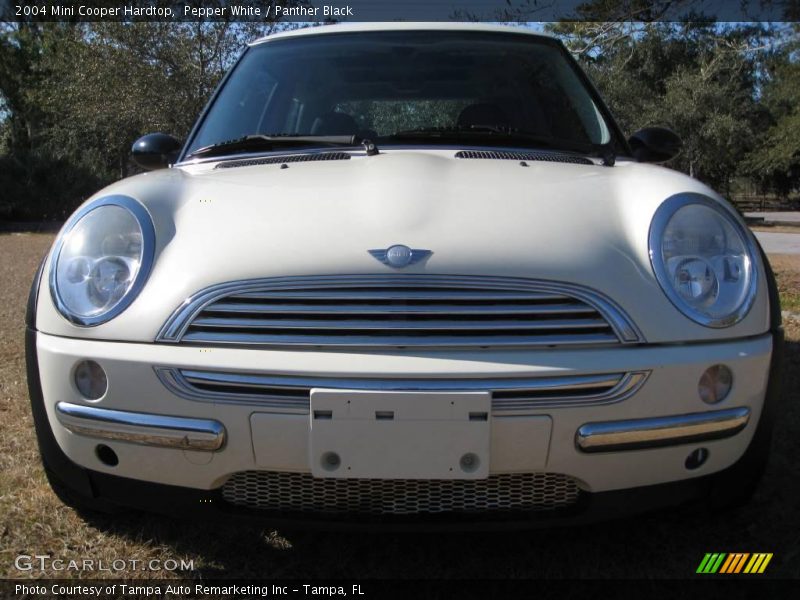 Pepper White / Panther Black 2004 Mini Cooper Hardtop