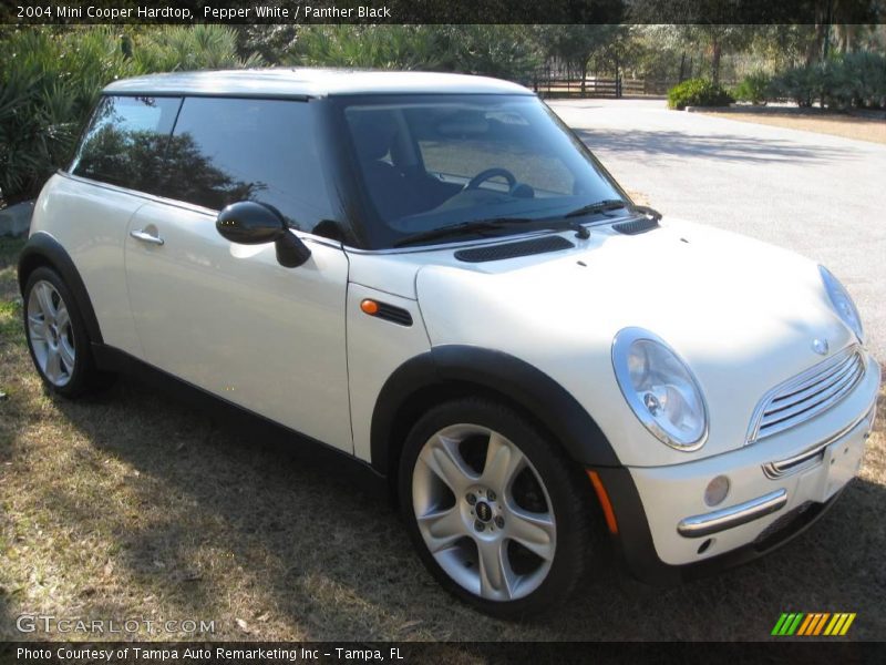 Pepper White / Panther Black 2004 Mini Cooper Hardtop