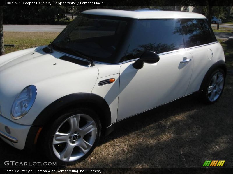 Pepper White / Panther Black 2004 Mini Cooper Hardtop