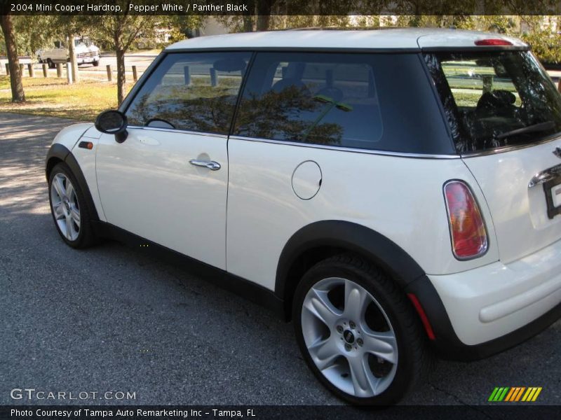 Pepper White / Panther Black 2004 Mini Cooper Hardtop