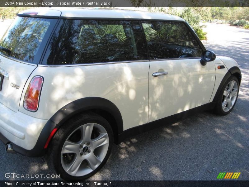 Pepper White / Panther Black 2004 Mini Cooper Hardtop