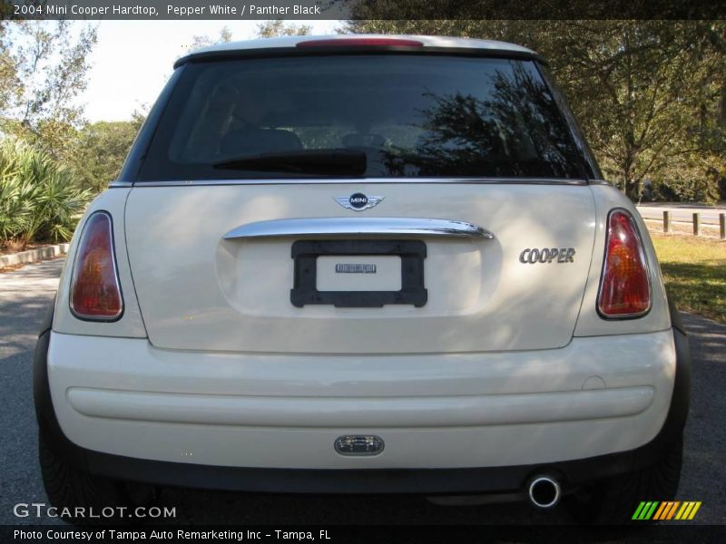 Pepper White / Panther Black 2004 Mini Cooper Hardtop