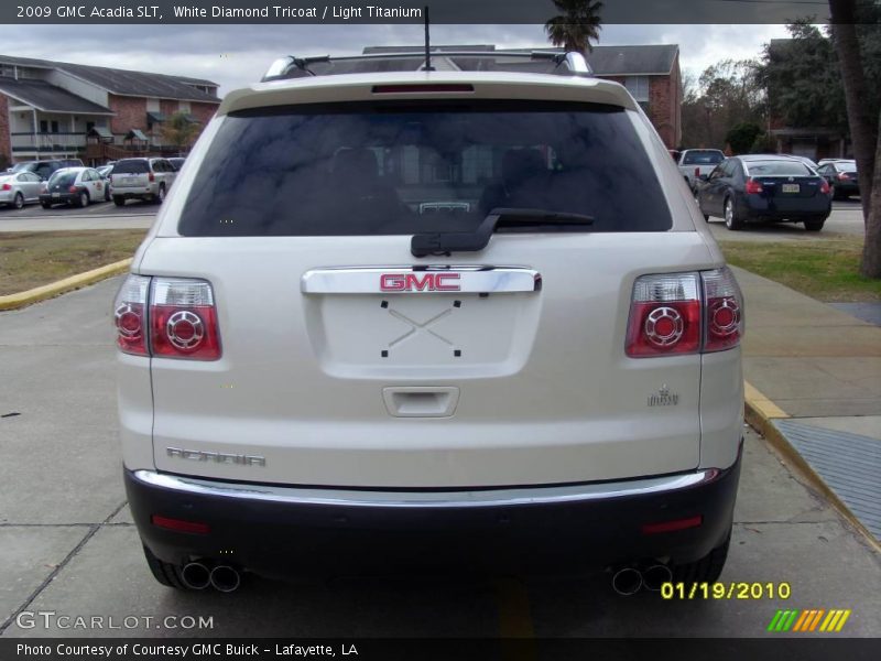 White Diamond Tricoat / Light Titanium 2009 GMC Acadia SLT