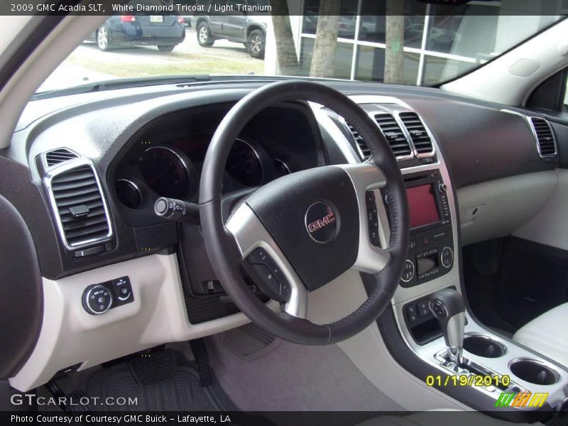 White Diamond Tricoat / Light Titanium 2009 GMC Acadia SLT
