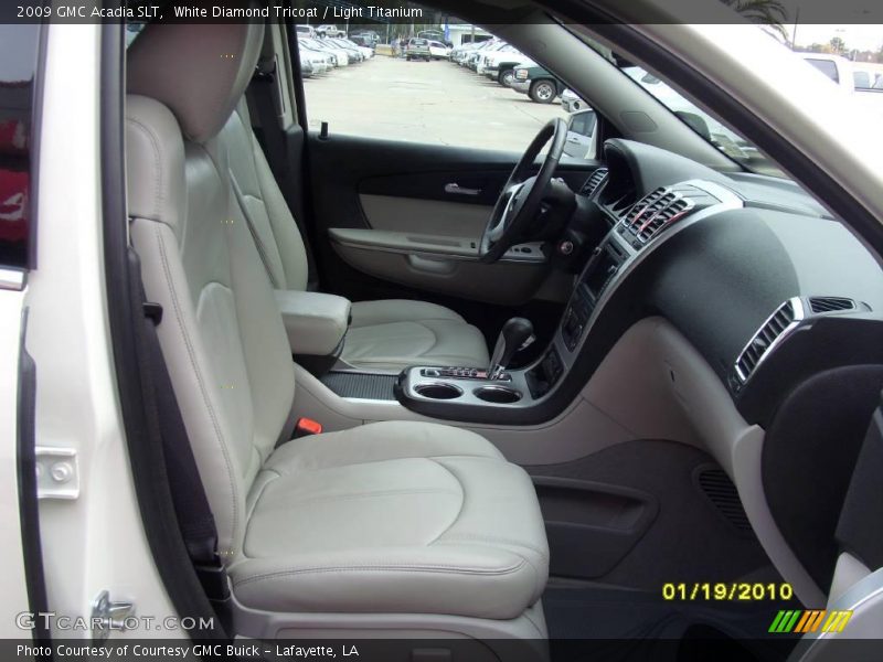 White Diamond Tricoat / Light Titanium 2009 GMC Acadia SLT