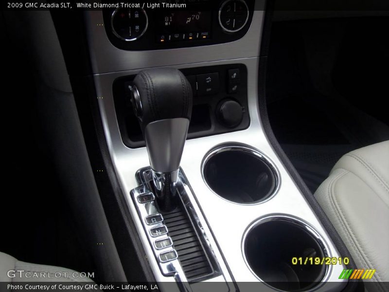 White Diamond Tricoat / Light Titanium 2009 GMC Acadia SLT
