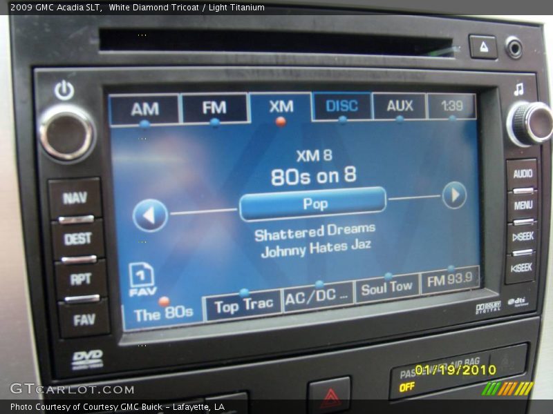 White Diamond Tricoat / Light Titanium 2009 GMC Acadia SLT
