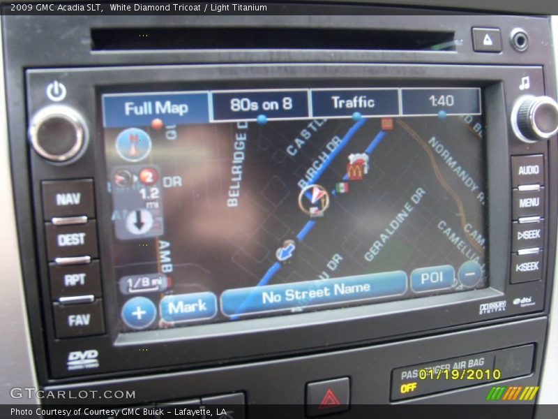 White Diamond Tricoat / Light Titanium 2009 GMC Acadia SLT