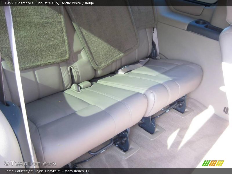 Arctic White / Beige 1999 Oldsmobile Silhouette GLS