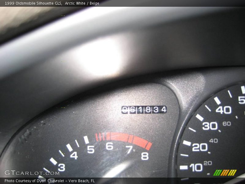Arctic White / Beige 1999 Oldsmobile Silhouette GLS