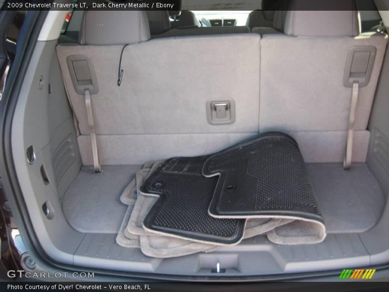 Dark Cherry Metallic / Ebony 2009 Chevrolet Traverse LT