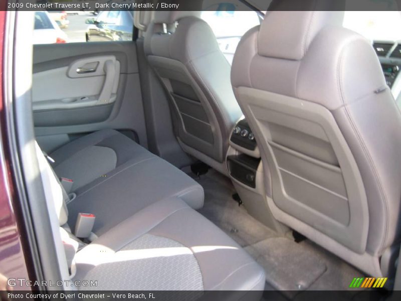 Dark Cherry Metallic / Ebony 2009 Chevrolet Traverse LT