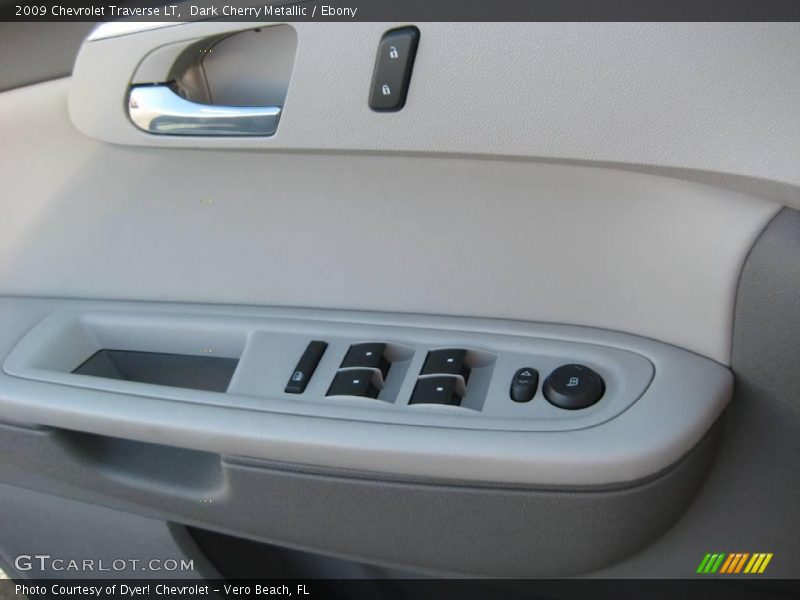 Dark Cherry Metallic / Ebony 2009 Chevrolet Traverse LT