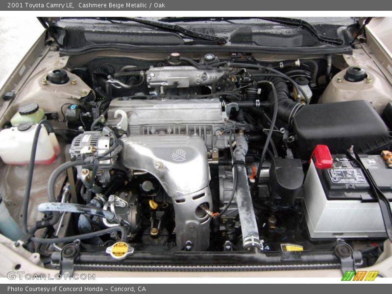 Cashmere Beige Metallic / Oak 2001 Toyota Camry LE