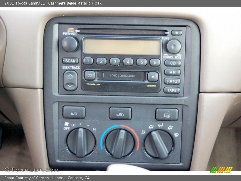 Cashmere Beige Metallic / Oak 2001 Toyota Camry LE