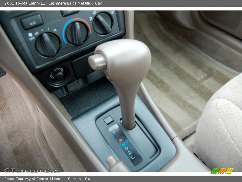 Cashmere Beige Metallic / Oak 2001 Toyota Camry LE