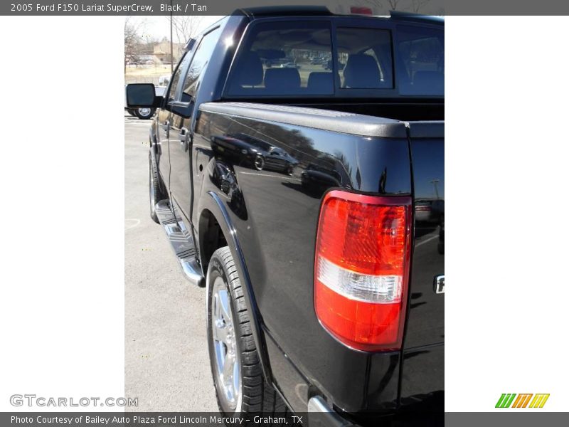 Black / Tan 2005 Ford F150 Lariat SuperCrew