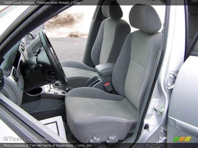 Titanium Silver Metallic / Grey 2008 Suzuki Forenza