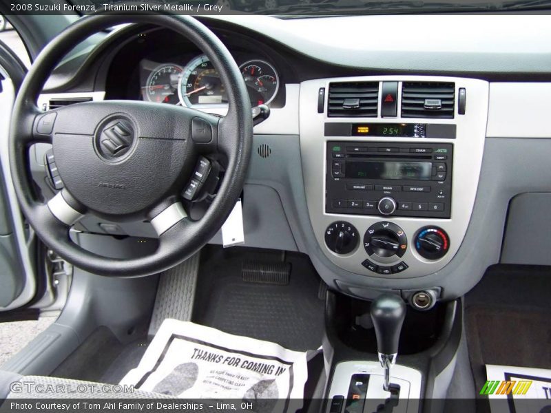 Titanium Silver Metallic / Grey 2008 Suzuki Forenza