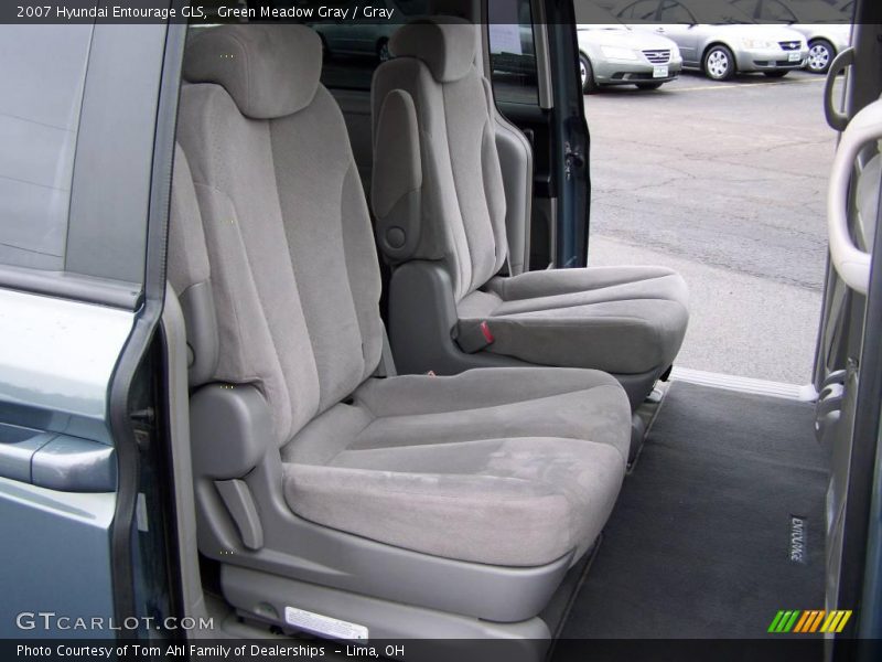 Green Meadow Gray / Gray 2007 Hyundai Entourage GLS