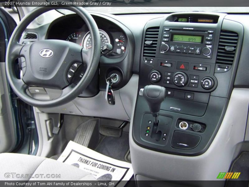 Green Meadow Gray / Gray 2007 Hyundai Entourage GLS