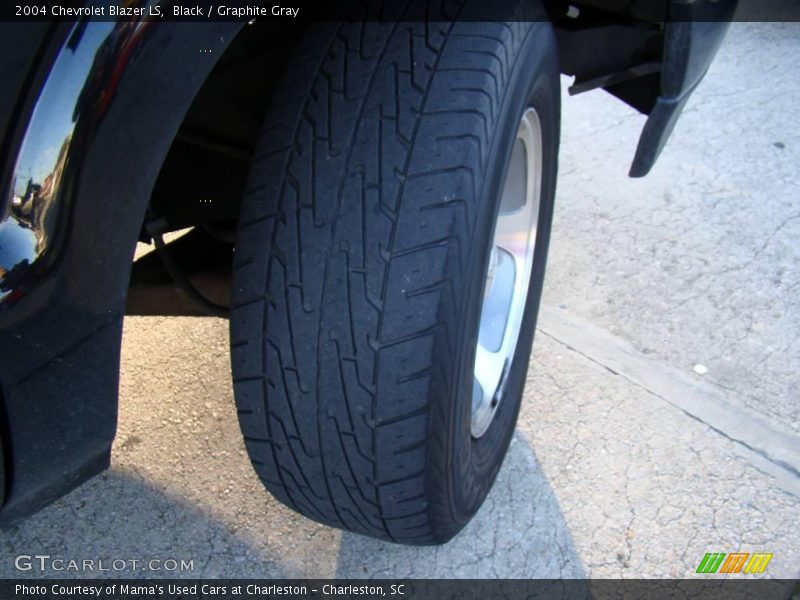 Black / Graphite Gray 2004 Chevrolet Blazer LS