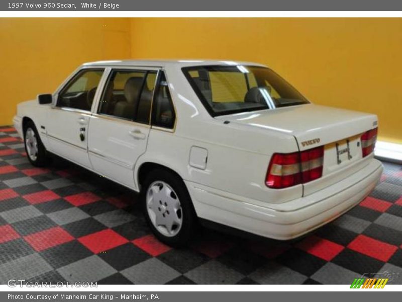 White / Beige 1997 Volvo 960 Sedan