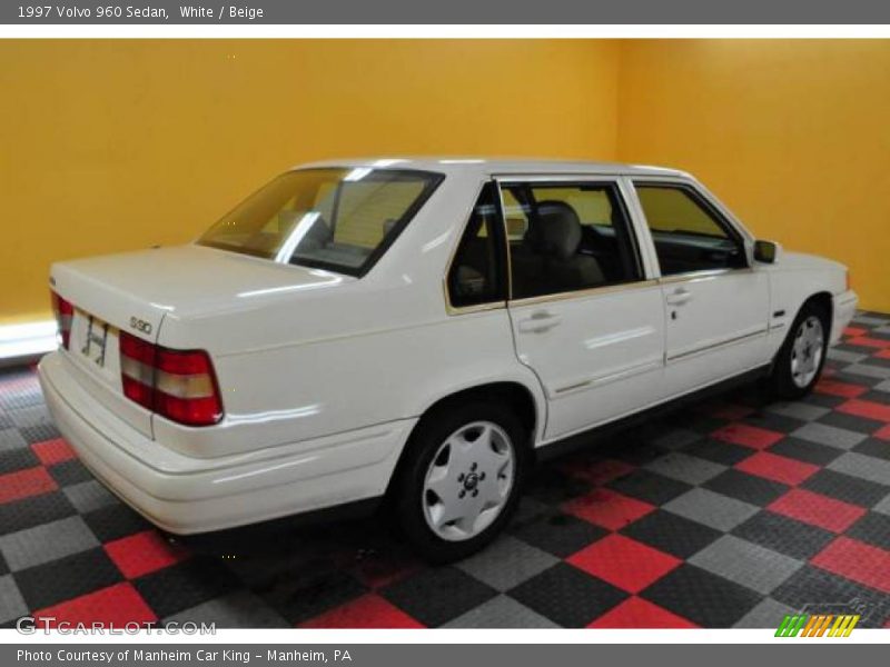 White / Beige 1997 Volvo 960 Sedan
