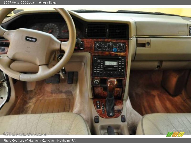 White / Beige 1997 Volvo 960 Sedan