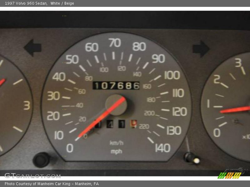 White / Beige 1997 Volvo 960 Sedan