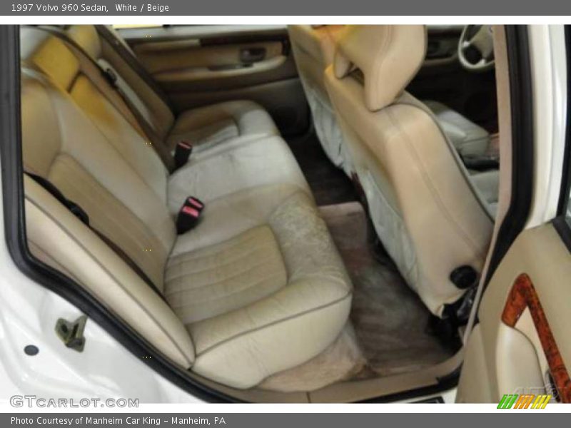 White / Beige 1997 Volvo 960 Sedan