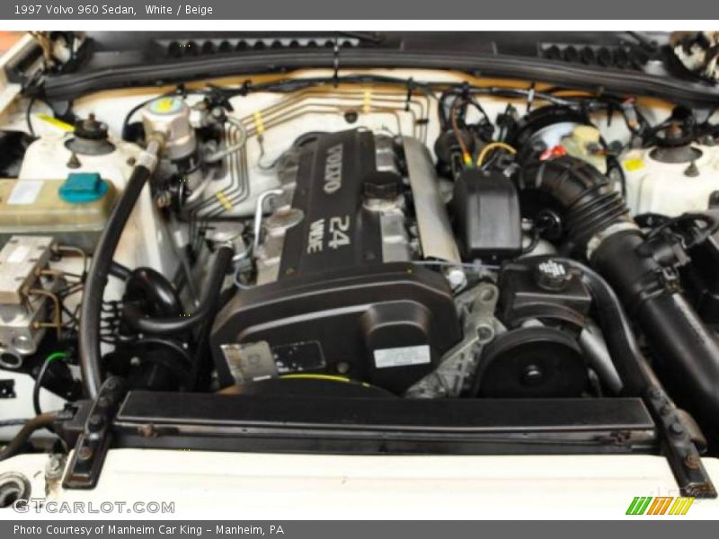 White / Beige 1997 Volvo 960 Sedan