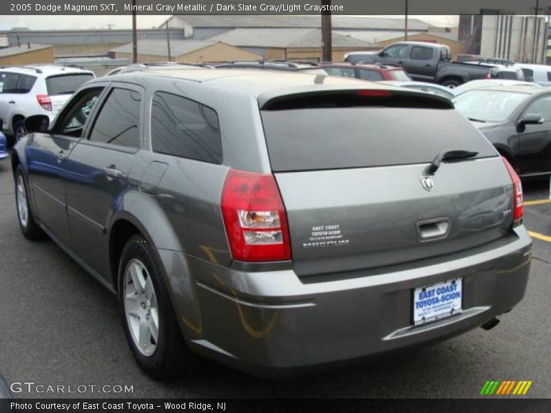 Mineral Gray Metallic / Dark Slate Gray/Light Graystone 2005 Dodge Magnum SXT