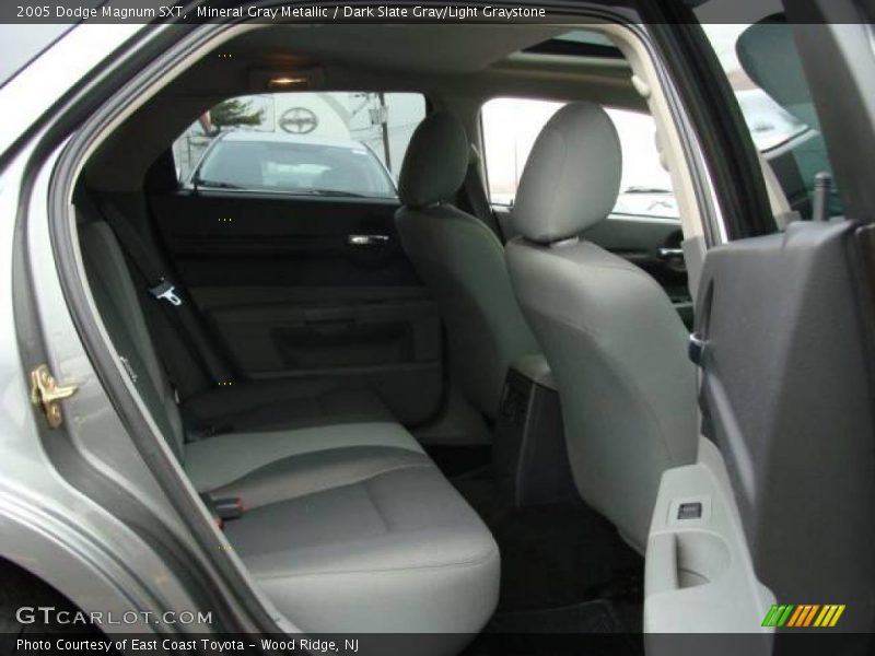 Mineral Gray Metallic / Dark Slate Gray/Light Graystone 2005 Dodge Magnum SXT