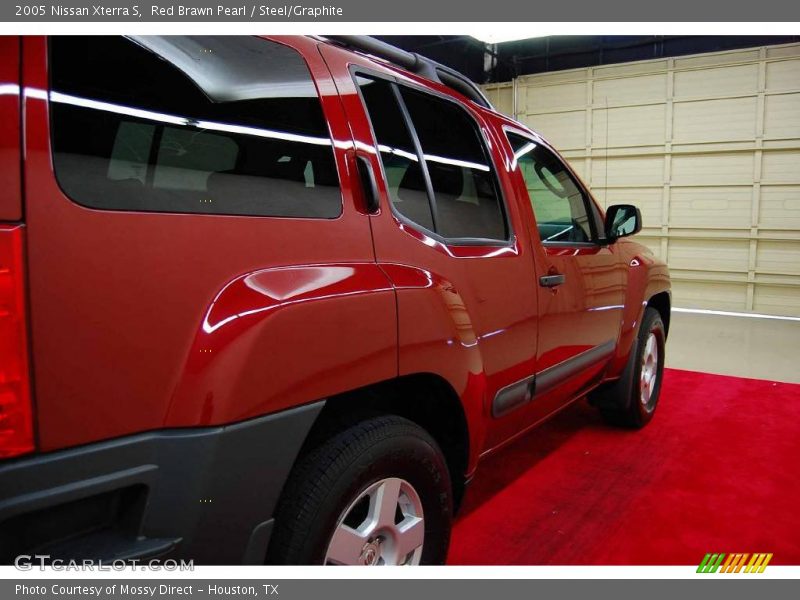 Red Brawn Pearl / Steel/Graphite 2005 Nissan Xterra S