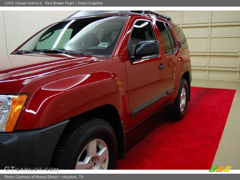 Red Brawn Pearl / Steel/Graphite 2005 Nissan Xterra S