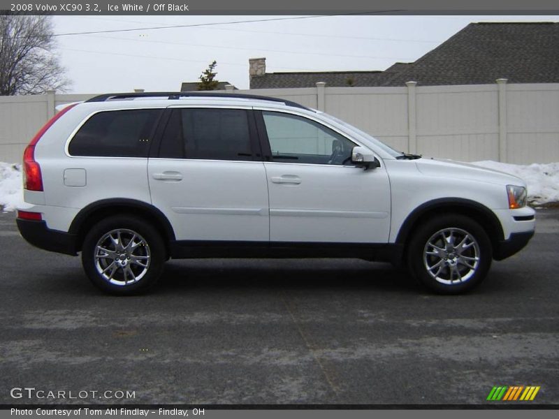 Ice White / Off Black 2008 Volvo XC90 3.2