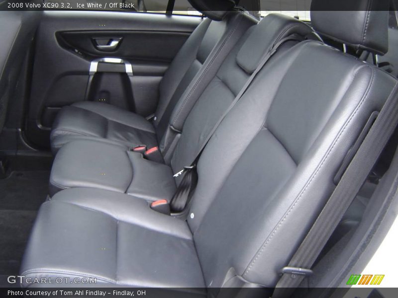 Ice White / Off Black 2008 Volvo XC90 3.2