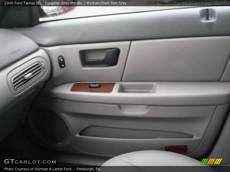 Tungsten Grey Metallic / Medium/Dark Flint Grey 2006 Ford Taurus SEL