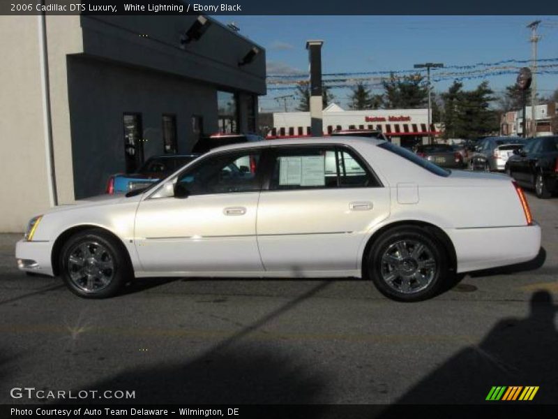 White Lightning / Ebony Black 2006 Cadillac DTS Luxury