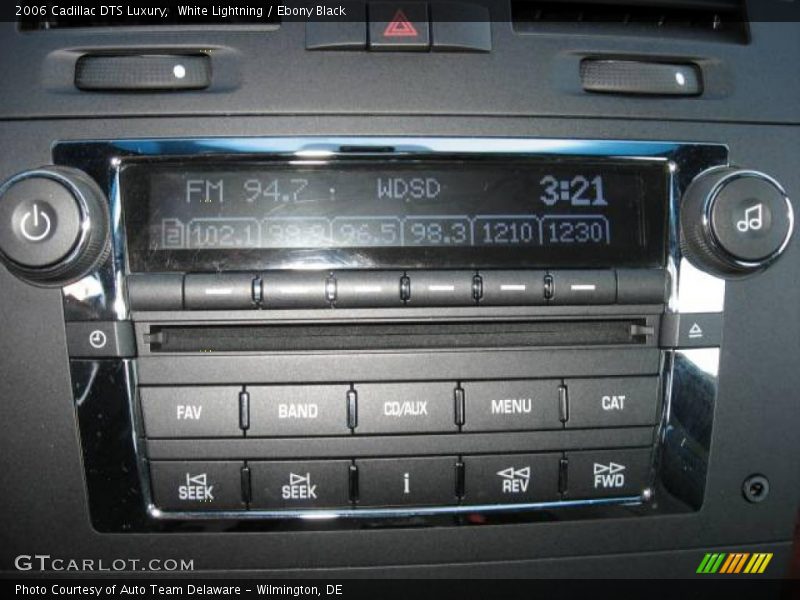 White Lightning / Ebony Black 2006 Cadillac DTS Luxury