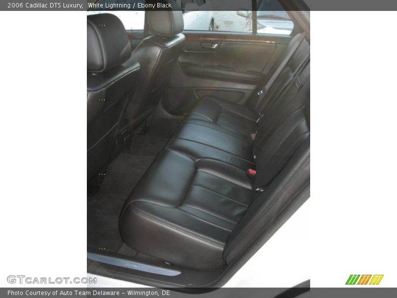 White Lightning / Ebony Black 2006 Cadillac DTS Luxury